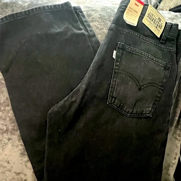 Levi's Boys size 20 30x32 $10.00 BLK Relaxed Jeans
$10 NWT - Picture 1 of 5